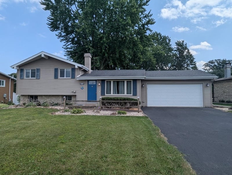 1640 Westhaven Dr, Oshkosh, WI 54904-8333