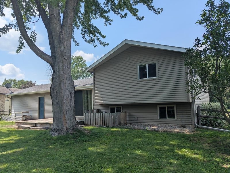 1640 Westhaven Dr, Oshkosh, WI 54904-8333