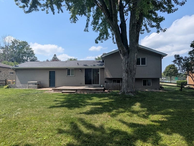 1640 Westhaven Dr, Oshkosh, WI 54904-8333