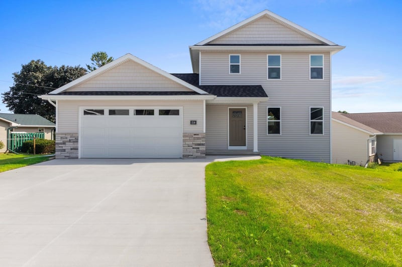 216 Evergreen Ln, Chilton, WI 53014
