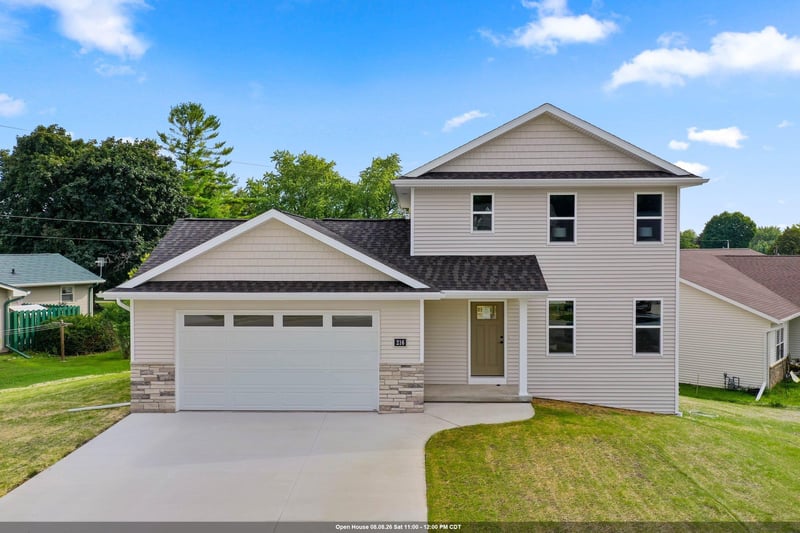 216 Evergreen Ln, Chilton, WI 53014