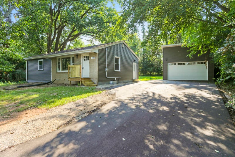 2680 Nicolet Dr, Green Bay, WI 54311