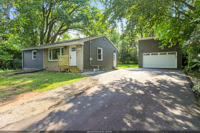 2680 Nicolet Dr, Green Bay, WI 54311