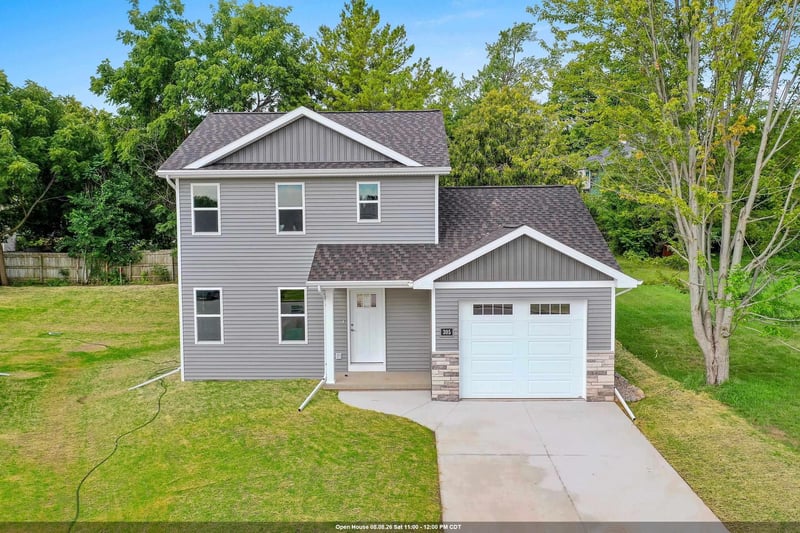 305 Evergreen Ln, Chilton, WI 53014
