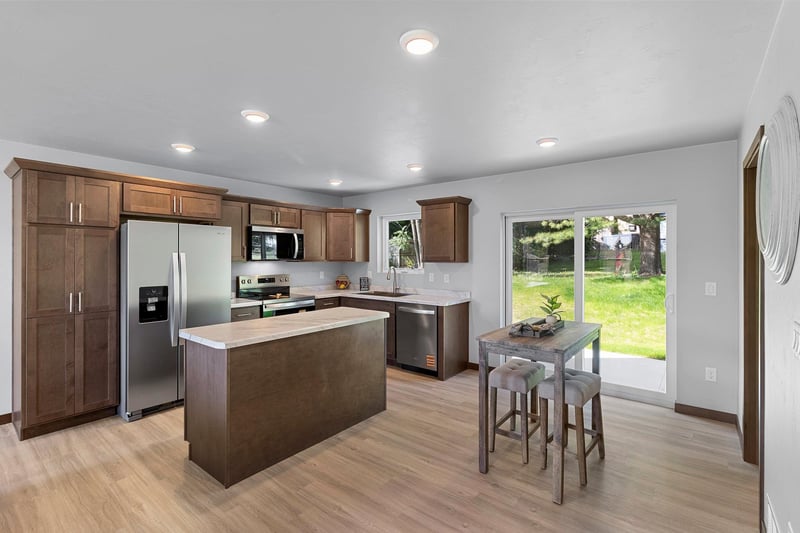 305 Evergreen Ln, Chilton, WI 53014