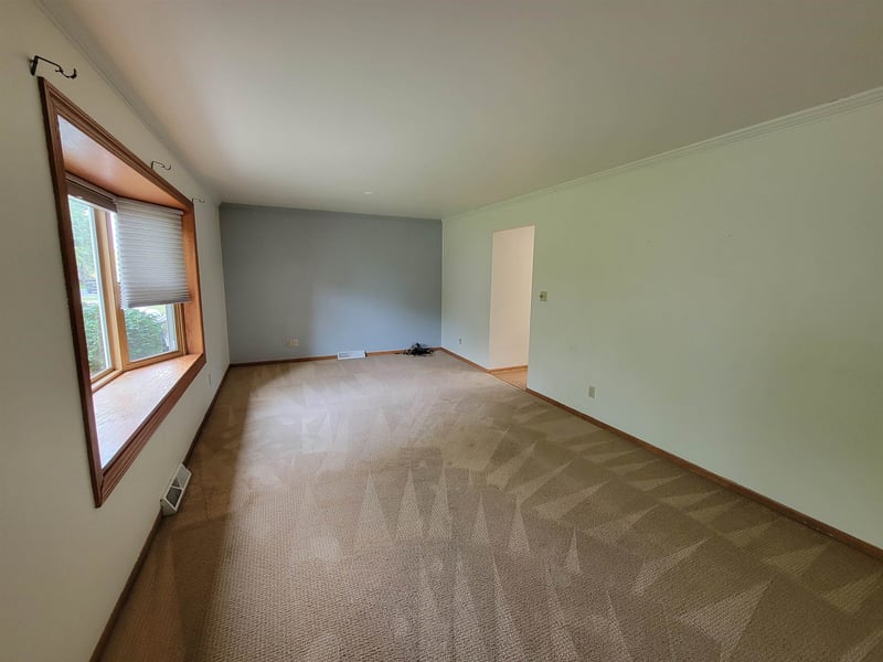 1004 Honey Creek Rd, Oshkosh, WI 54904-9322