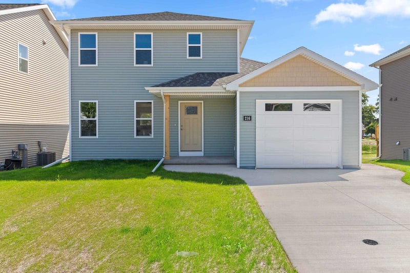 216 Fairview Ln, Chilton, WI 53014