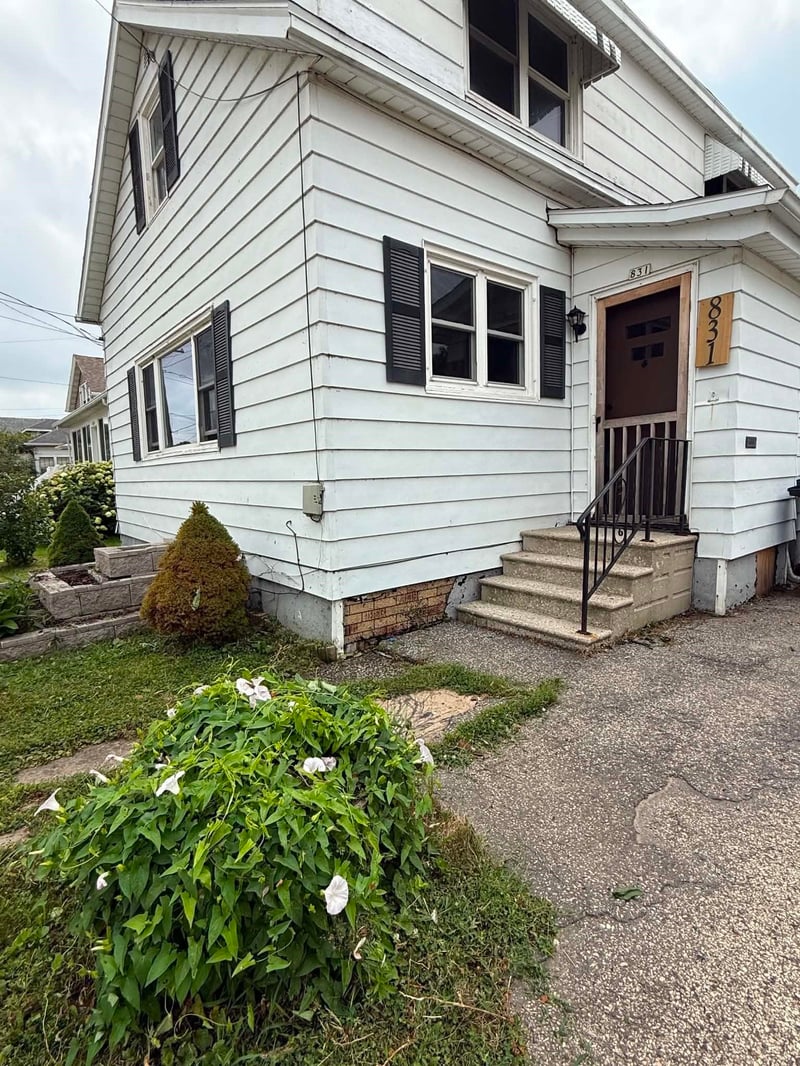 831 Winnebago Ave, Oshkosh, WI 54901