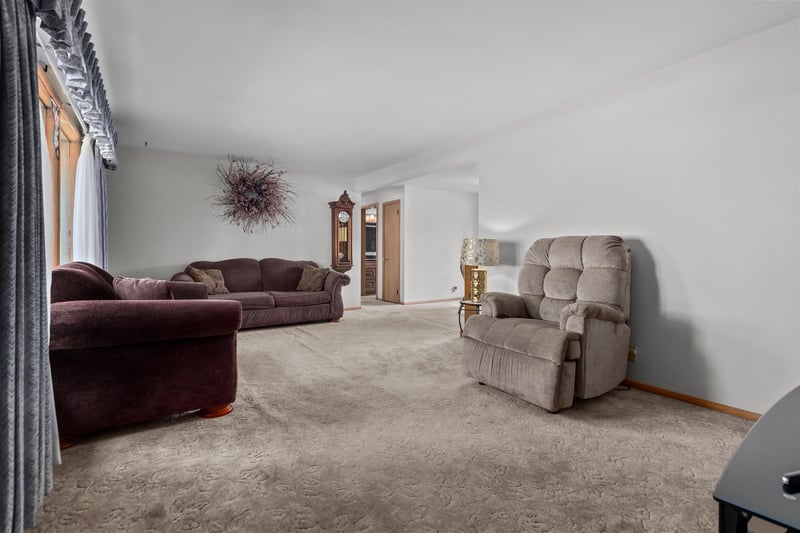 1187 Loretta Ave, Menasha, WI 54952