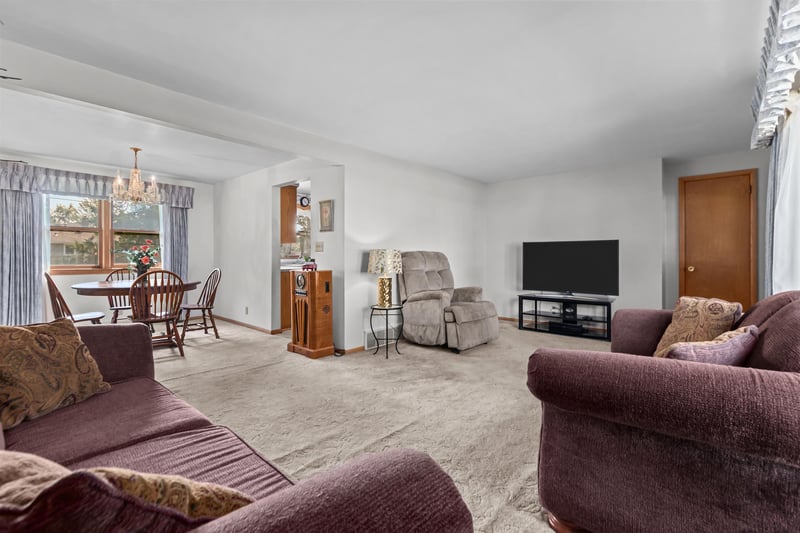 1187 Loretta Ave, Menasha, WI 54952
