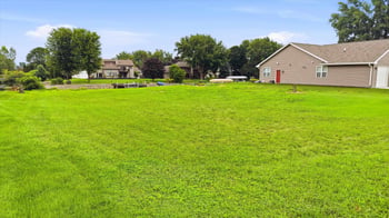 5280 Channel View Dr, Oshkosh, WI 54901-1320