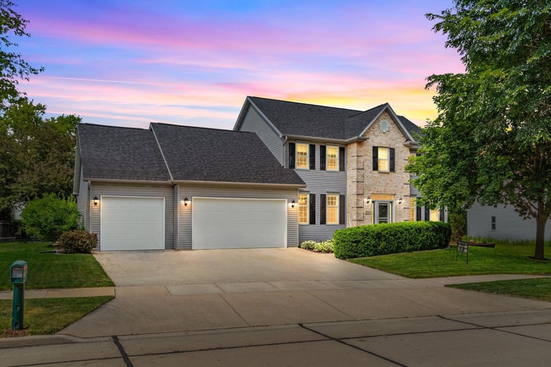 224 Carrington Ln, Appleton, WI 54913