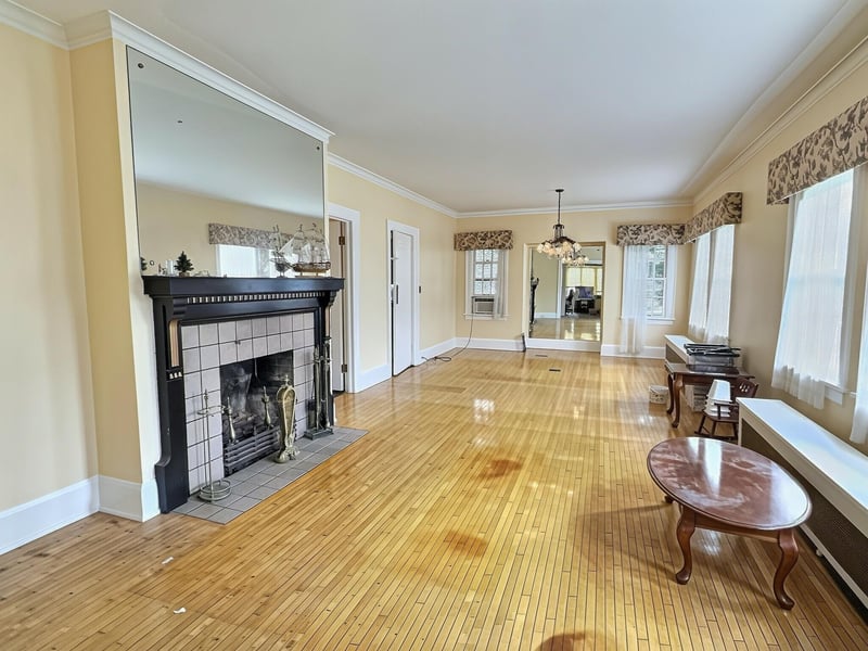 628 Irving Ave, Oshkosh, WI 54901