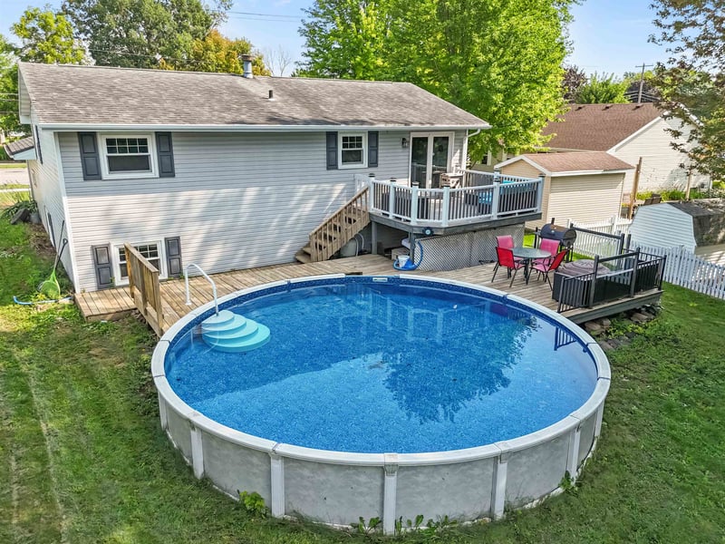 1725 Lawe St, Kaukauna, WI 54130