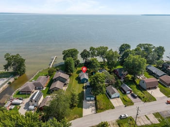1823 Brighton Beach Rd, Menasha, WI 54952