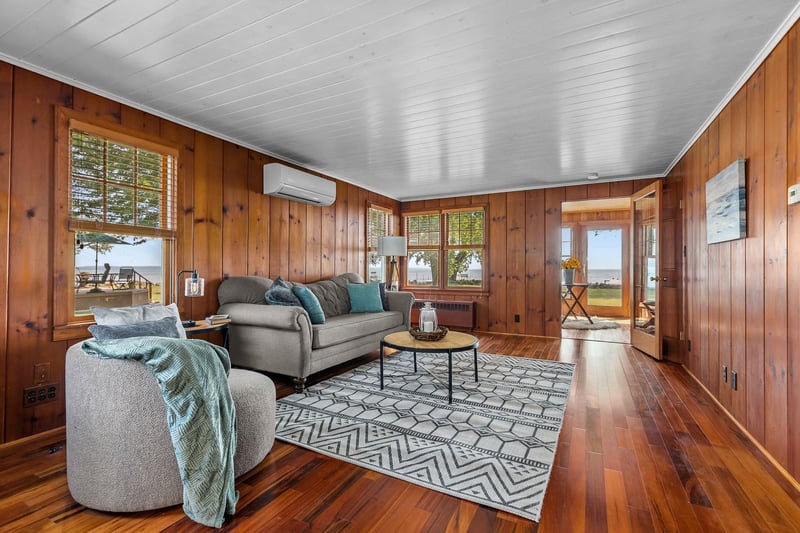 1823 Brighton Beach Rd, Menasha, WI 54952