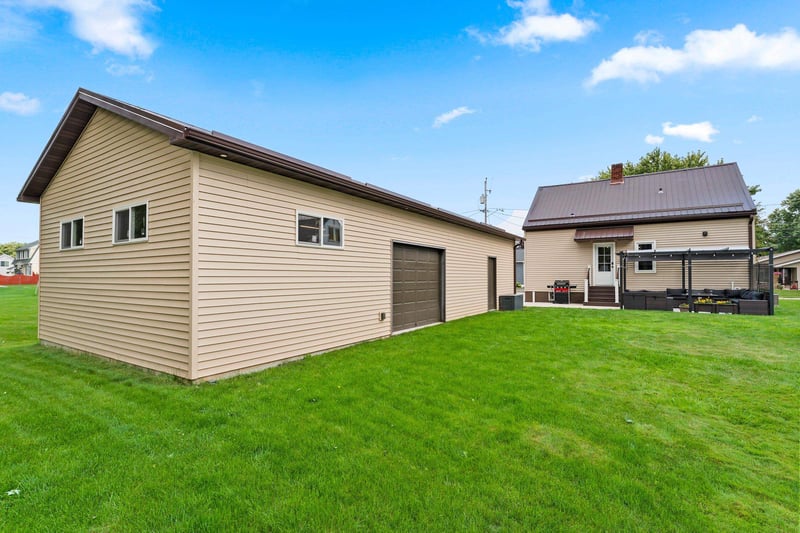 532 Robbins St, Seymour, WI 54165-1143