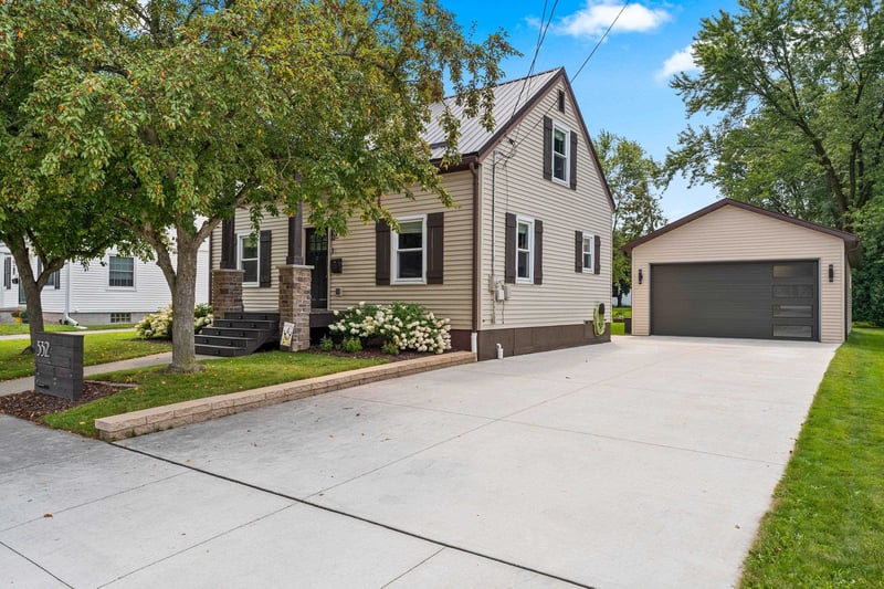 532 Robbins St, Seymour, WI 54165-1143