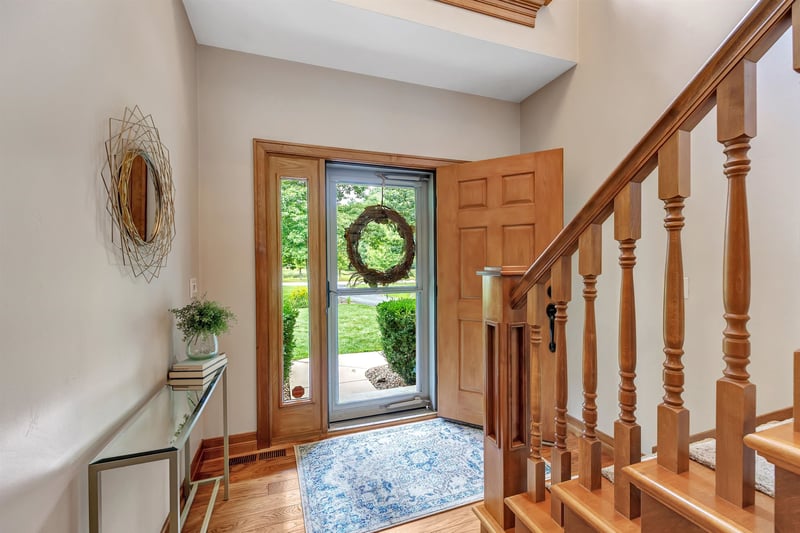 4408 Forest Ridge Dr, Suamico, WI 54313-8557