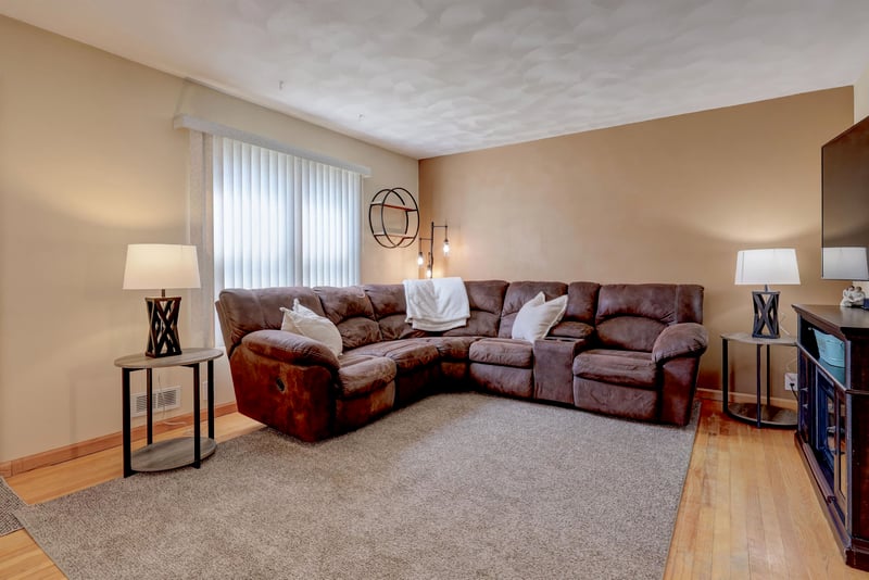 164 Plummer Ave, Neenah, WI 54956-2222