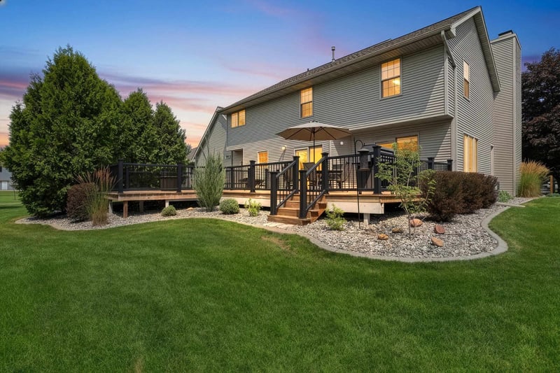 856 Atlantis Ct, Green Bay, WI 54313-7387