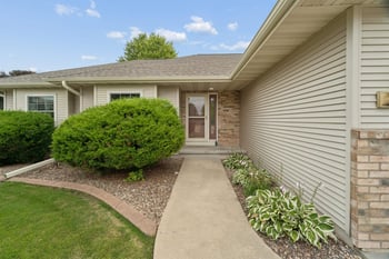 2630 Hearthstone Dr, Oshkosh, WI 54901