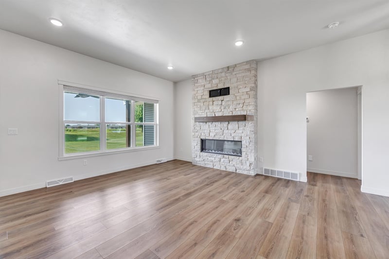 2157 Fox Point Cir, De Pere, WI 54115