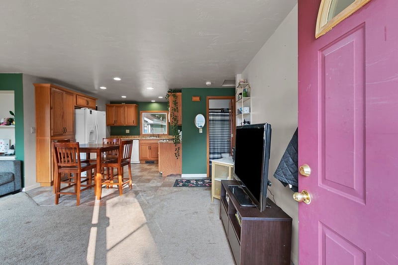 2532 Libal St, Green Bay, WI 54301-1747