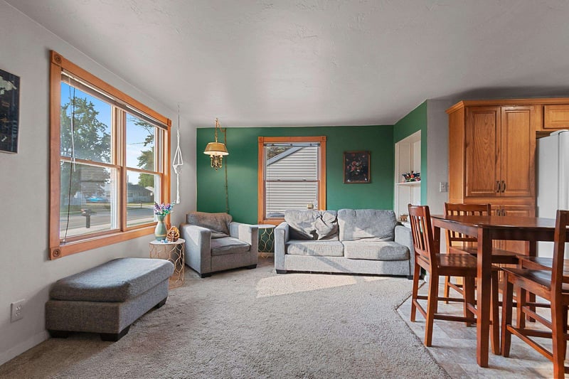 2532 Libal St, Green Bay, WI 54301-1747