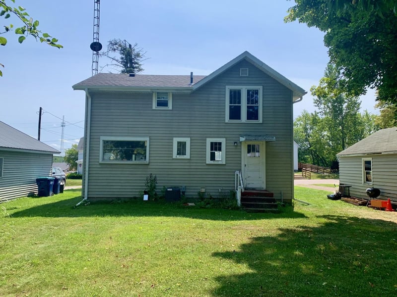 404 Birch St, Birnamwood, WI 54414-9223