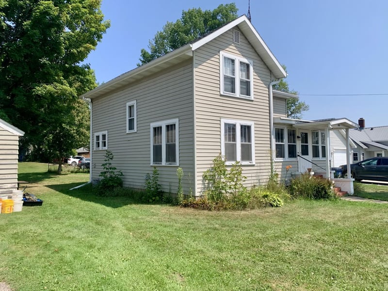 404 Birch St, Birnamwood, WI 54414-9223