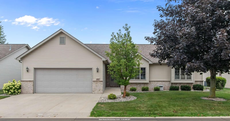 44 Penbrook Cir, Appleton, WI 54913