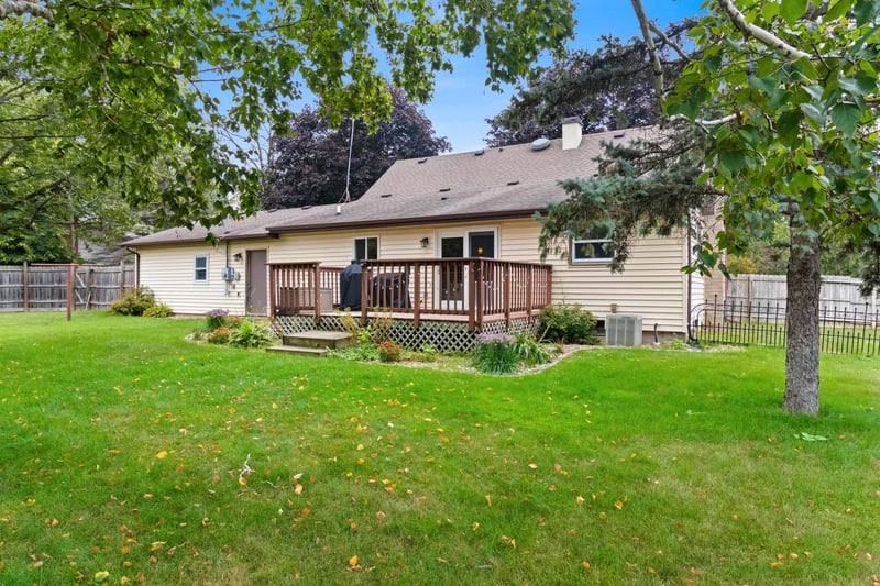 1412 Linda Ave, Menasha, WI 54952