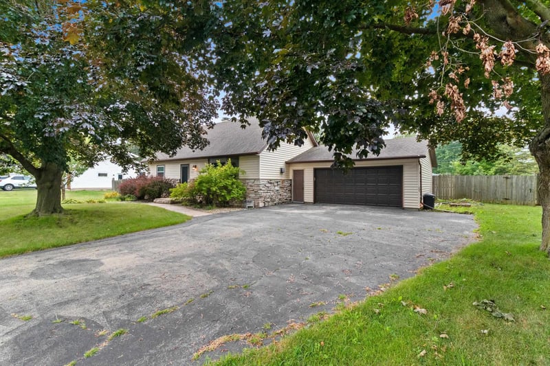 1412 Linda Ave, Menasha, WI 54952