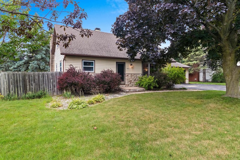 1412 Linda Ave, Menasha, WI 54952