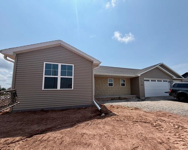 2091 Red Fox Ln, Kaukauna, WI 54130