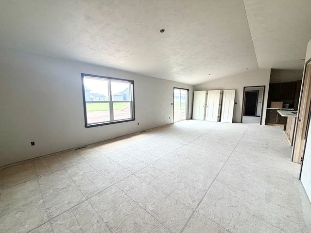 2091 Red Fox Ln, Kaukauna, WI 54130