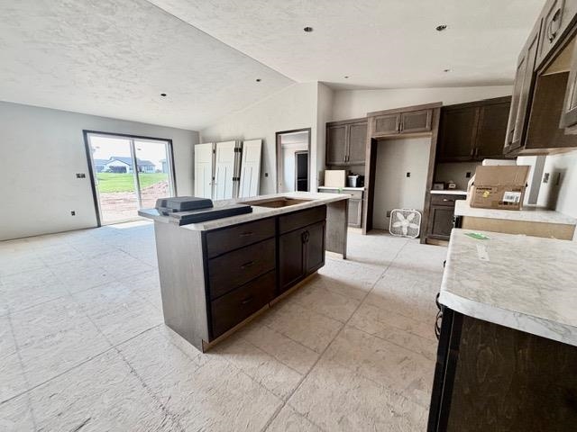 2091 Red Fox Ln, Kaukauna, WI 54130