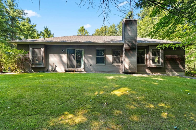 7190 Spring Lake Rd, Sobieski, WI 54171