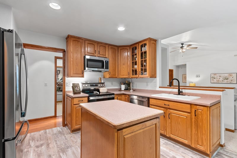 7190 Spring Lake Rd, Sobieski, WI 54171