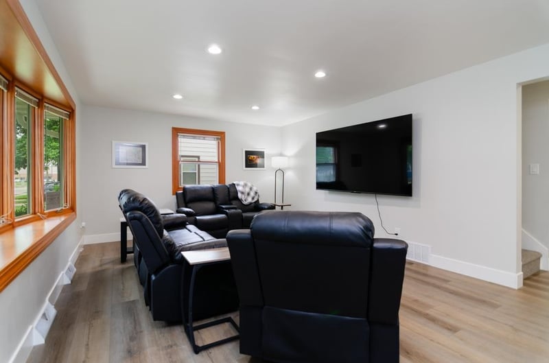 1810 14th Ave, Green Bay, WI 54304-3724