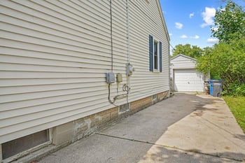 1036 Tyler Ave, Oshkosh, WI 54902