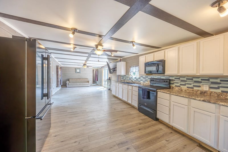 8934 Golf Course Rd, Suring, WI 54174