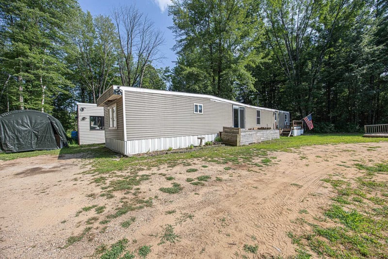 8934 Golf Course Rd, Suring, WI 54174