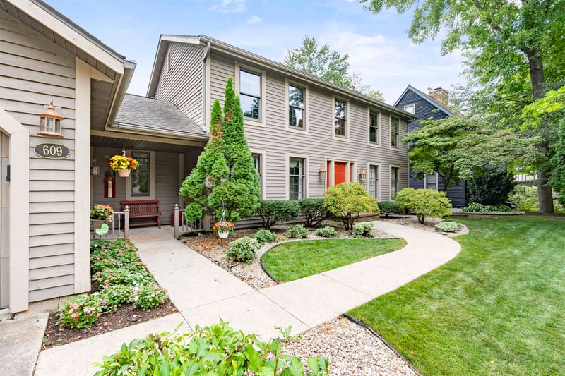 609 Scarlet Oak Ct, Appleton, WI 54915-4512