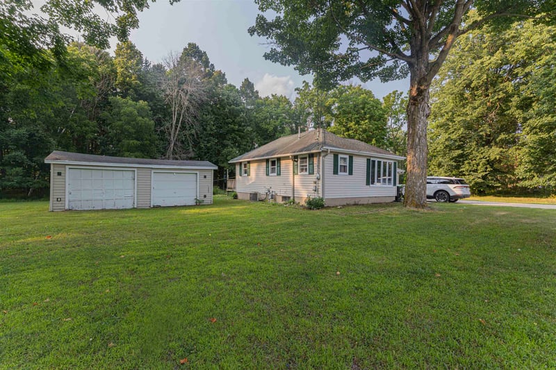 429 Washington St, Gillett, WI 54124