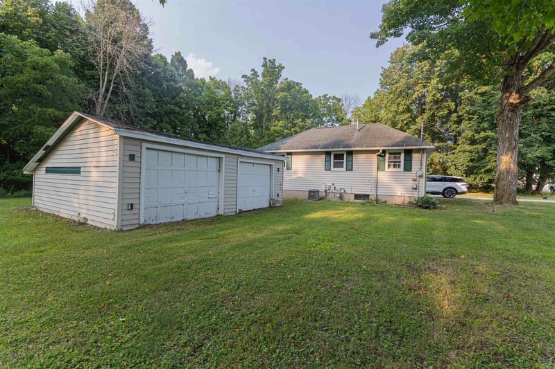 429 Washington St, Gillett, WI 54124