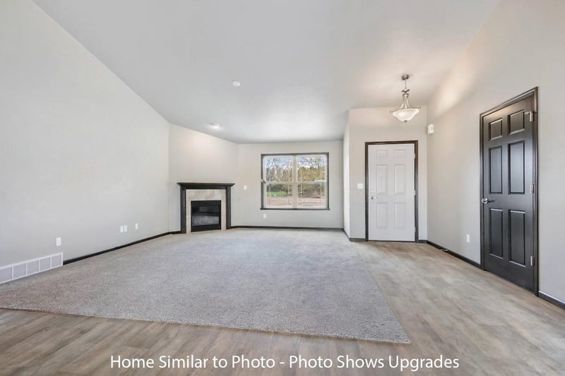 1278 Putnam Dr, Pulaski, WI 54162