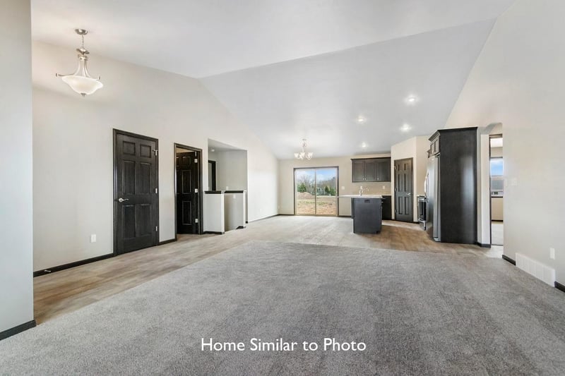 1278 Putnam Dr, Pulaski, WI 54162