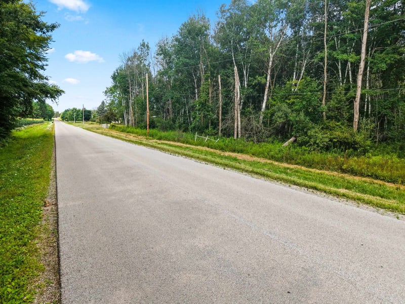 3610 Shady Ln, Suamico, WI 54313